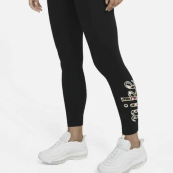 🌻 CLEARANCE - EUC - Nike High Waisted Leg A See Leggings - Picture 2 of 7